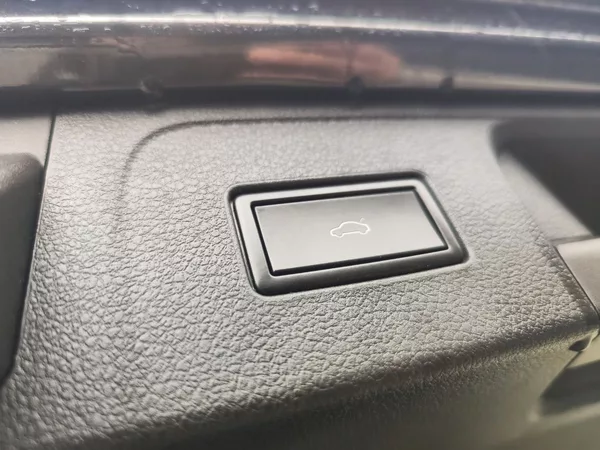 Volkswagen Passat 2.0 TDI/140kW R-Line DSG - foto 10