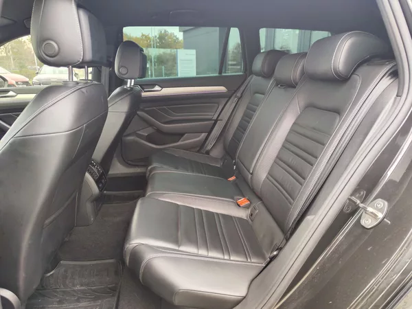 Volkswagen Passat 2.0 TDI/140kW R-Line DSG - foto 13
