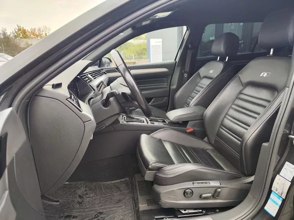Volkswagen Passat 2.0 TDI/140kW R-Line DSG - foto 16