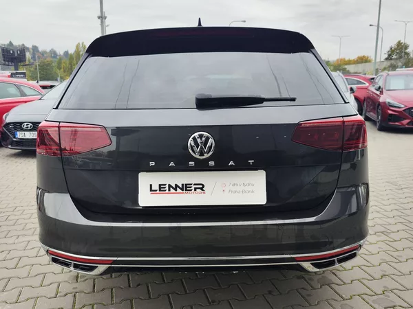 Volkswagen Passat 2.0 TDI/140kW R-Line DSG - foto 6