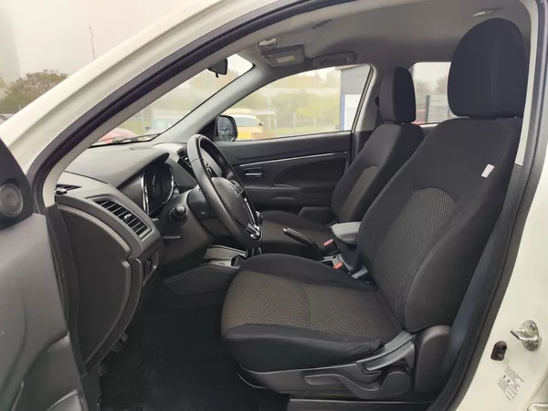 Mitsubishi ASX 1.6 Mivec/86kW Invite+ - foto 12