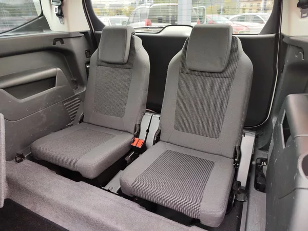Peugeot 5008 2.0 HDI/110kW Allure - foto 12