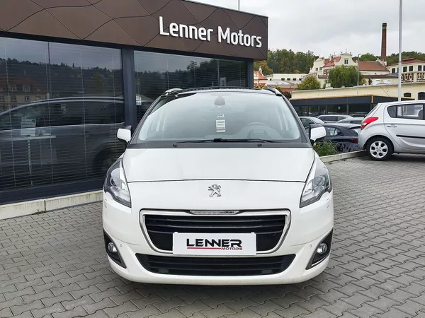 Peugeot 5008 2.0 HDI/110kW Allure - foto 2
