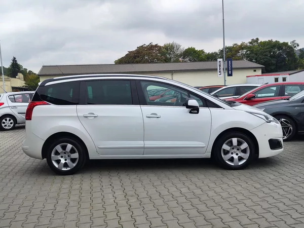 Peugeot 5008 2.0 HDI/110kW Allure - foto 4
