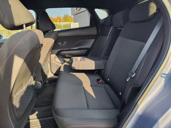Hyundai Kona 1.6 T-GDI/145kW N-Line DCT - foto 12