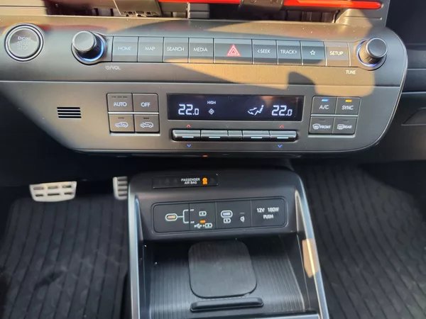 Hyundai Kona 1.6 T-GDI/145kW N-Line DCT - foto 22