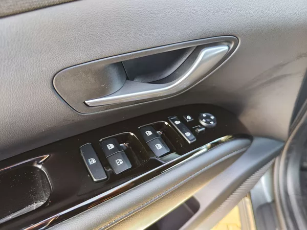 Hyundai Tucson 1.6 T-GDI/110kW Smart Navi - foto 32
