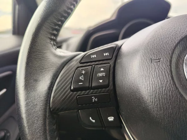 Mazda 2 1.5 Skyactiv/55kW - foto 19