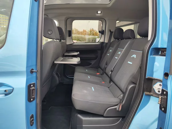 Ford Tourneo Connect 2.0 EcoBlue/90kW Active AT - foto 11