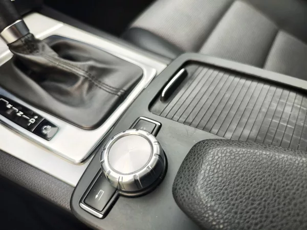 Mercedes-Benz Třídy C 250d/150kW 4Matic AT - foto 20