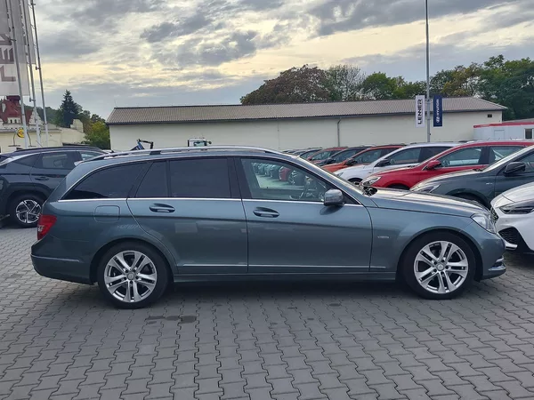Mercedes-Benz Třídy C 250d/150kW 4Matic AT - foto 4
