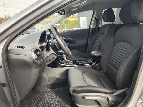 Hyundai i30 1.5 T-GDI/103kW Style DCT - foto 14