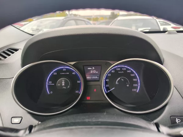 Hyundai ix35 2.0 CRDI/100kW Style - foto 16