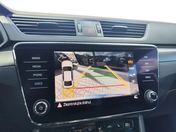 Škoda Superb 2.0 TDi/147kW Sportline DSG - foto 24