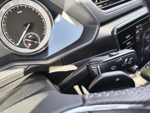 Škoda Superb 2.0 TDi/147kW Sportline DSG - foto 30