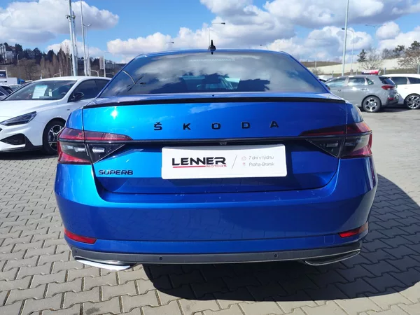 Škoda Superb 2.0 TDi/147kW Sportline DSG - foto 6