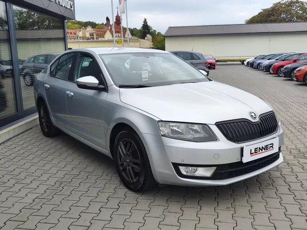 Škoda Octavia 1.6 TDI/81kW Style - foto 3