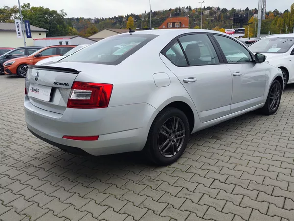 Škoda Octavia 1.6 TDI/81kW Style - foto 5
