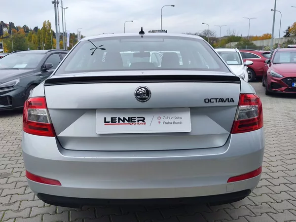 Škoda Octavia 1.6 TDI/81kW Style - foto 6