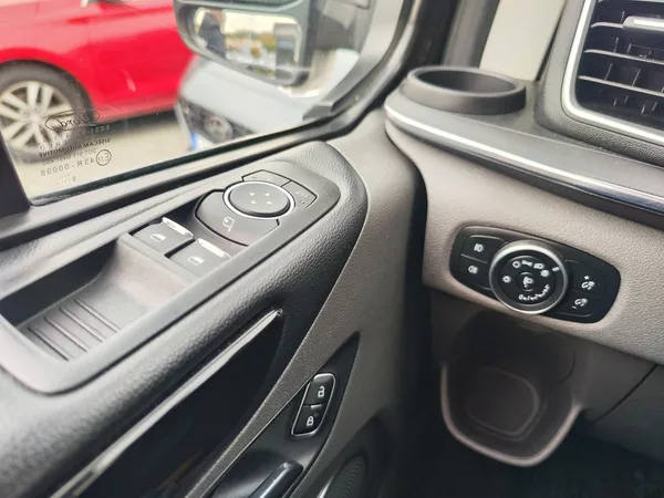 Ford Tourneo Custom 2.0 EcoBlue/125kW Titanium L2 - foto 29