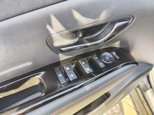 Hyundai Tucson 1.6 T-GDI/158kW HEV N-Line PRM - foto 39