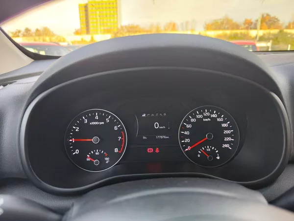 Kia Sportage 1.6 GDI/97kW Exclusive - foto 15
