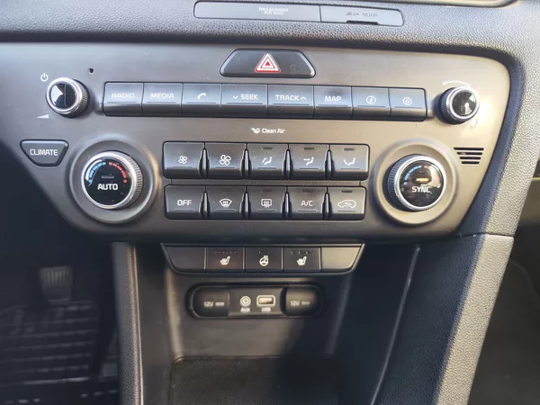 Kia Sportage 1.6 GDI/97kW Exclusive - foto 20