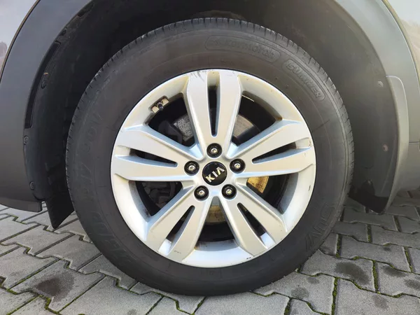 Kia Sportage 1.6 GDI/97kW Exclusive - foto 30