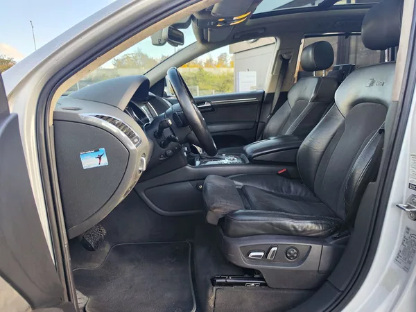 Audi Q7 3.0 TDI/180kW S-Line 4x4 AT - foto 20