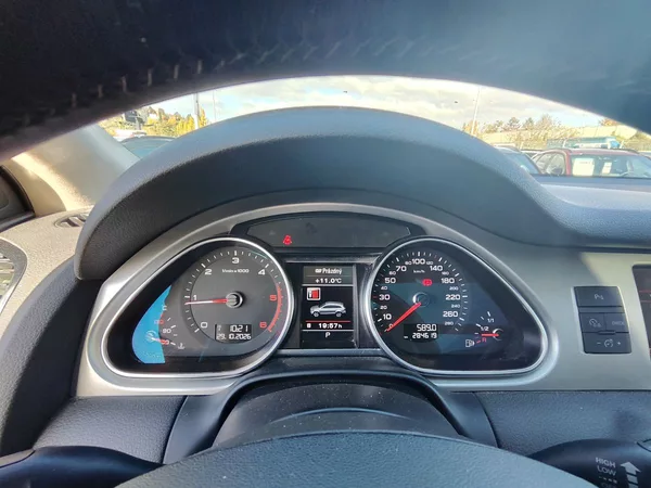 Audi Q7 3.0 TDI/180kW S-Line 4x4 AT - foto 23