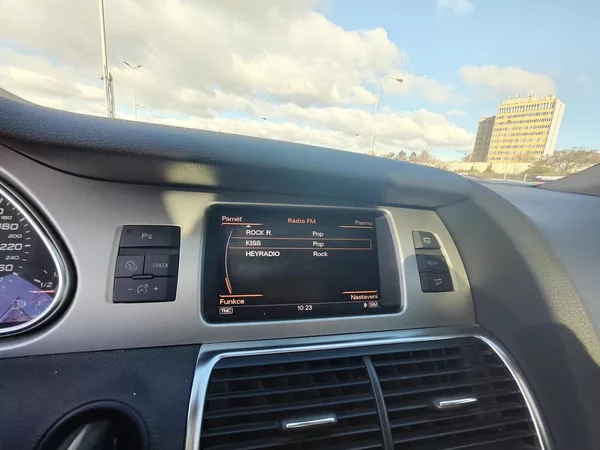 Audi Q7 3.0 TDI/180kW S-Line 4x4 AT - foto 30