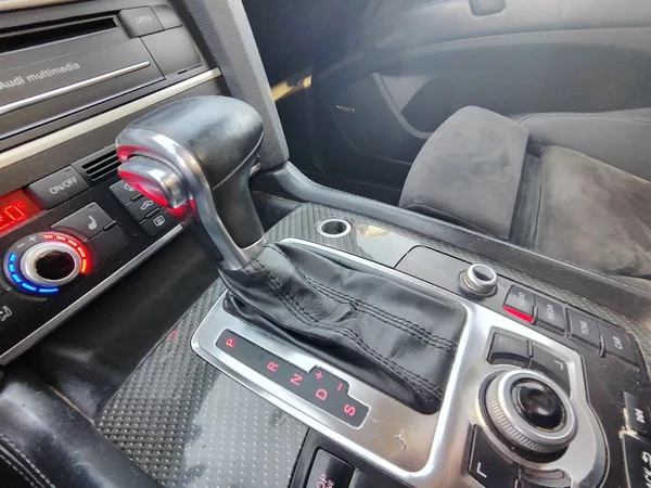 Audi Q7 3.0 TDI/180kW S-Line 4x4 AT - foto 33