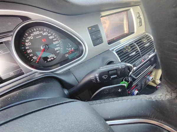Audi Q7 3.0 TDI/180kW S-Line 4x4 AT - foto 39