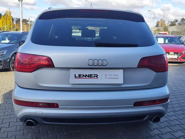 Audi Q7 3.0 TDI/180kW S-Line 4x4 AT - foto 6