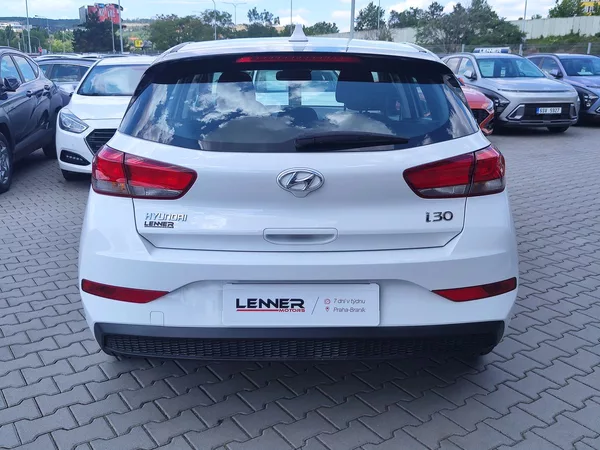 Hyundai i30 1.5i/81kW Start - foto 6