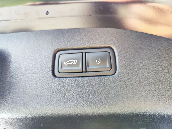 Genesis G70 2.2D/147kW RWD Sport Line - foto 10