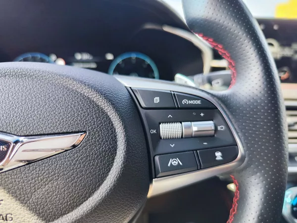 Genesis G70 2.2D/147kW RWD Sport Line - foto 32