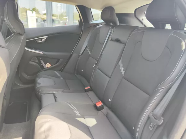 Volvo V40 2.0 TDI/110kW - foto 10