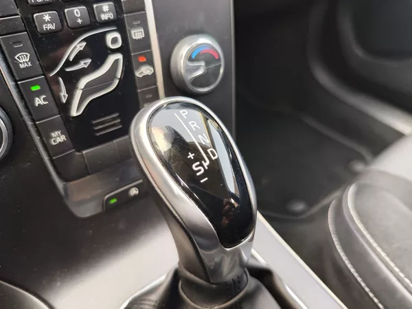 Volvo V40 2.0 TDI/110kW - foto 18