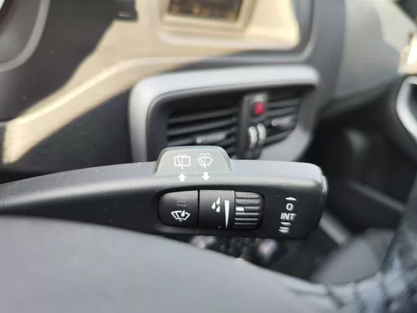 Volvo V40 2.0 TDI/110kW - foto 22
