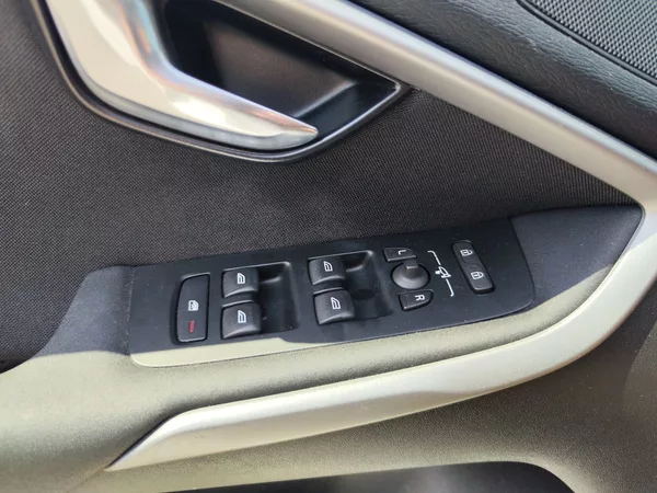 Volvo V40 2.0 TDI/110kW - foto 24