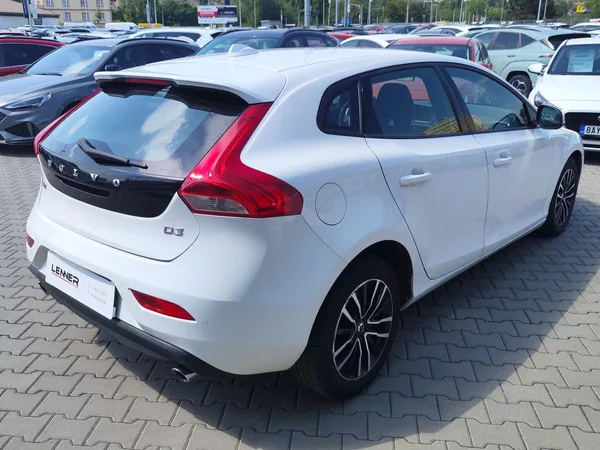Volvo V40 2.0 TDI/110kW - foto 5