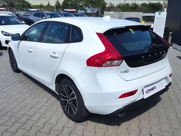 Volvo V40 2.0 TDI/110kW - foto 7