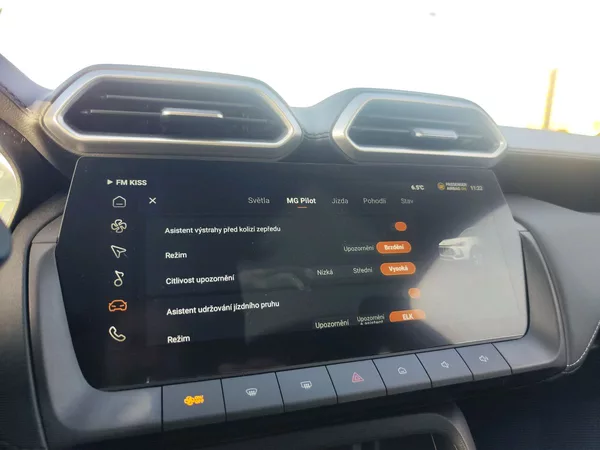 MG ZS 1.5i/85kW Elegance NOVÝ VŮZ - foto 19