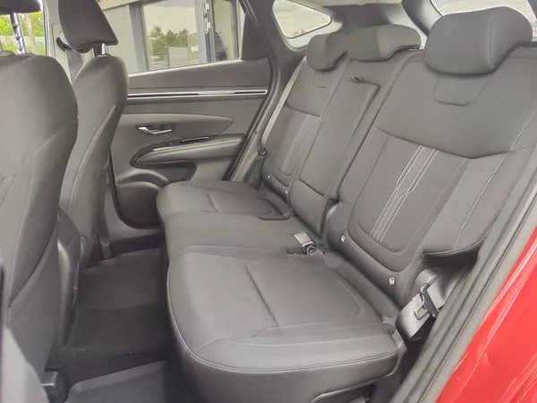 Hyundai Tucson 1.6 T-GDI/110kW Smart Navi 4x4 - foto 11