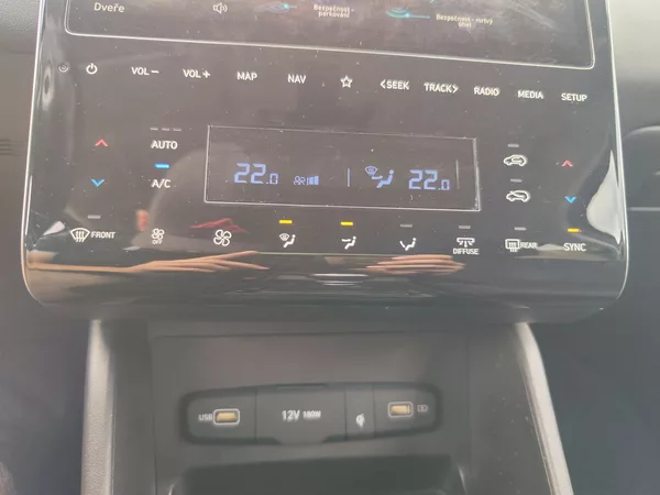 Hyundai Tucson 1.6 T-GDI/110kW Smart Navi 4x4 - foto 22