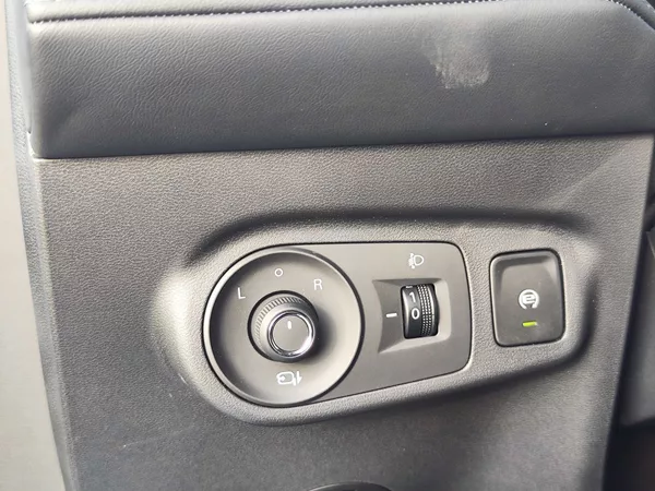 MG ZS 1.5i/85kW Elegance NOVÝ VŮZ - foto 29