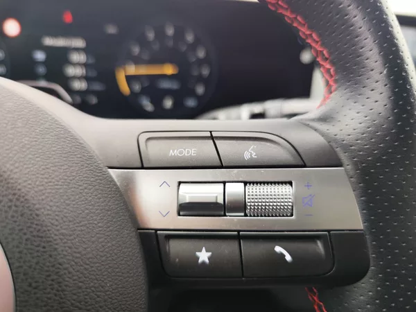 Hyundai Kona 1.6 T-GDi/146kW N-Line - foto 29