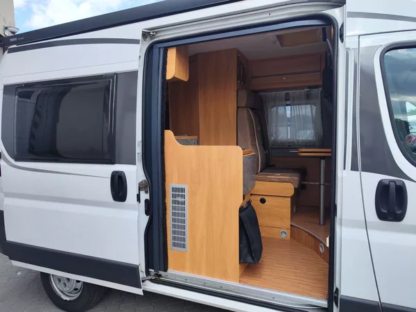2.2 HDI/96kW D-Line Roadcamp - foto 27