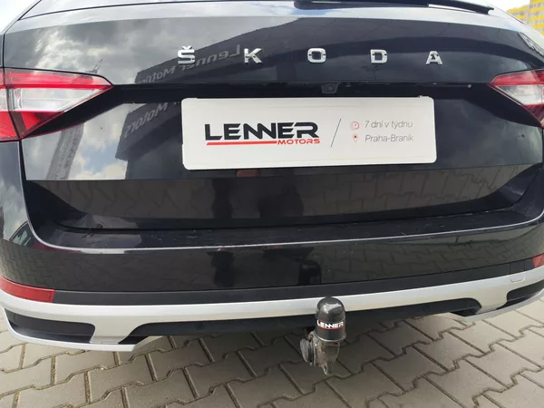 Škoda Superb 2.0 TDi/147kW Scout DSG 4x4 - foto 11